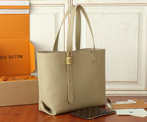 Bolsa Louis Vuitton Low Key Cabas MM