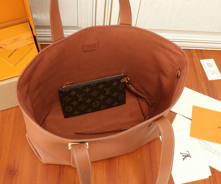 Bolsa Louis Vuitton Low Key Cabas MM